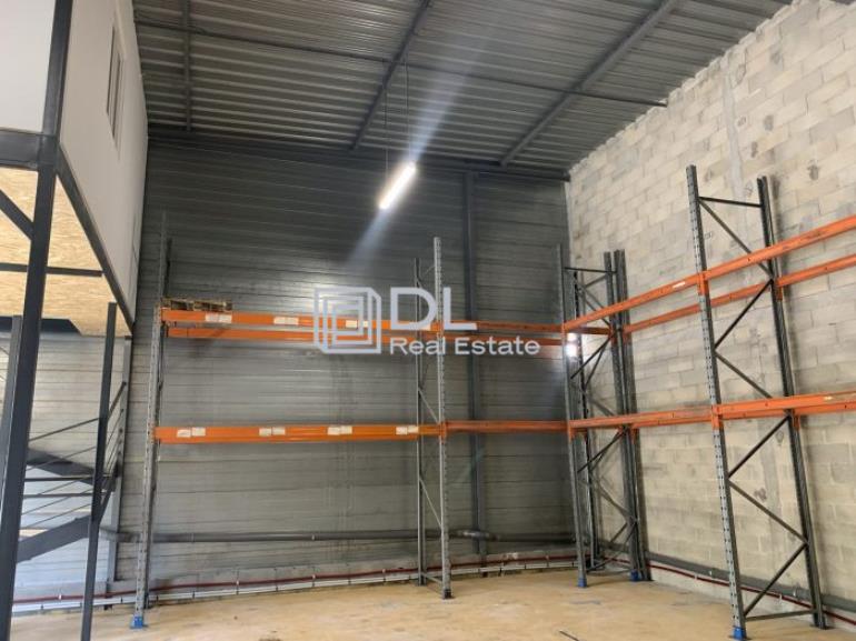 Entrepôt à louer à Servon - 150 m²