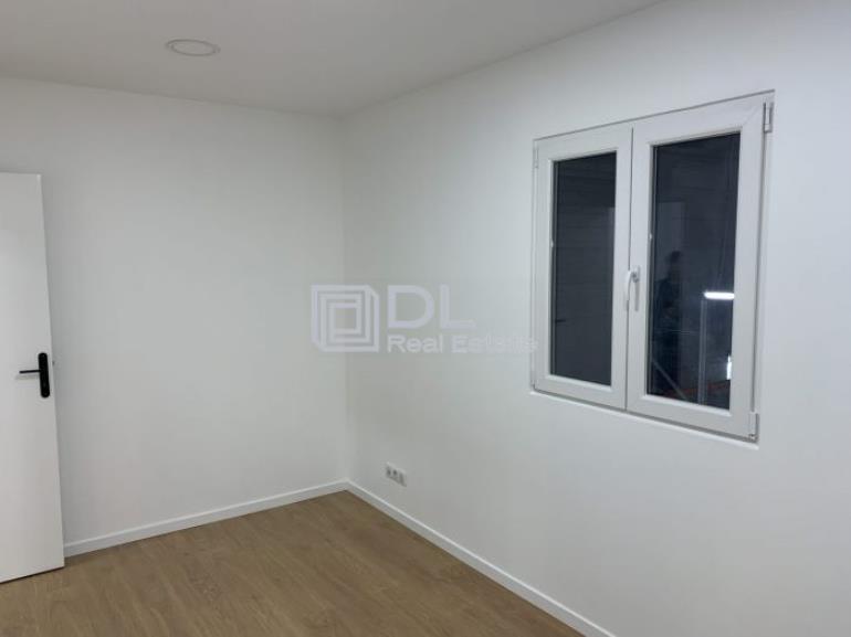 Entrepôt à louer à Servon - 150 m²