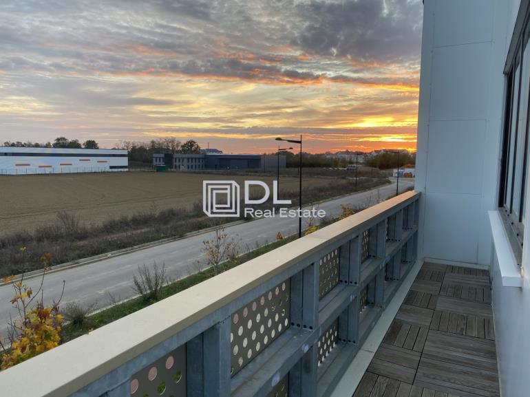 Entrepôt à vendre à Saint-Pierre-du-Perray - 1 424 m²