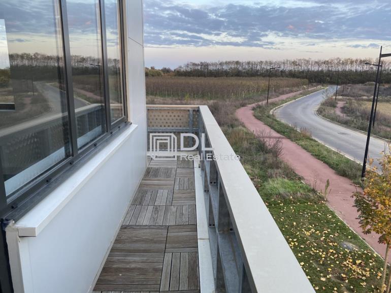 Entrepôt à vendre à Saint-Pierre-du-Perray - 1 424 m²