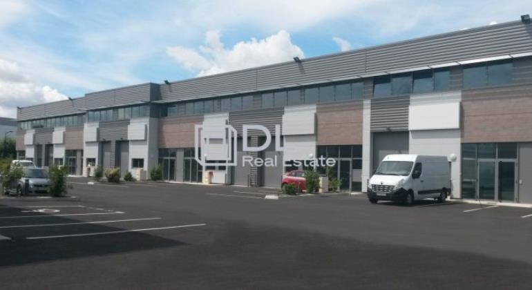 Entrepôt à louer à Tigery - 252 m²