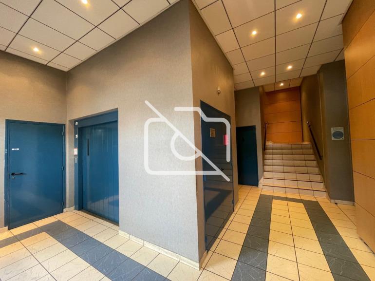 Entrepôt à louer à Lognes - 2 005 m²