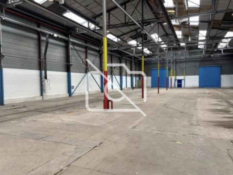 Entrepôt à louer à Corbeil-Essonnes - 1 600 m²