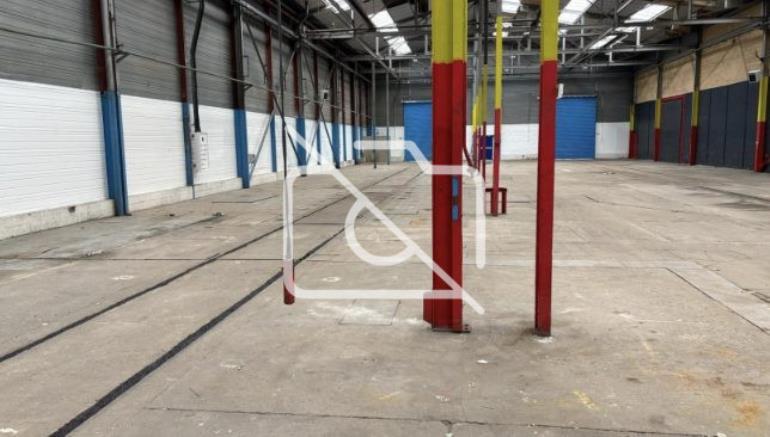 Entrepôt à louer à Corbeil-Essonnes - 1 600 m²