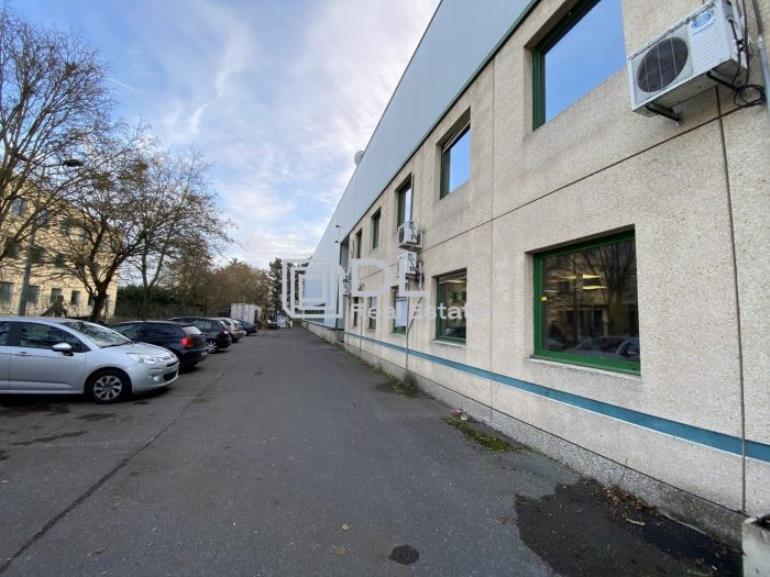 Entrepôt à louer à Boissy-Saint-Léger - 441 m²