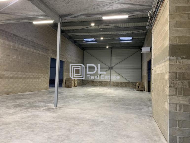 Entrepôt à louer à Brétigny-sur-Orge - 874 m²