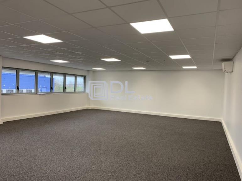 Entrepôt à louer à Brétigny-sur-Orge - 874 m²