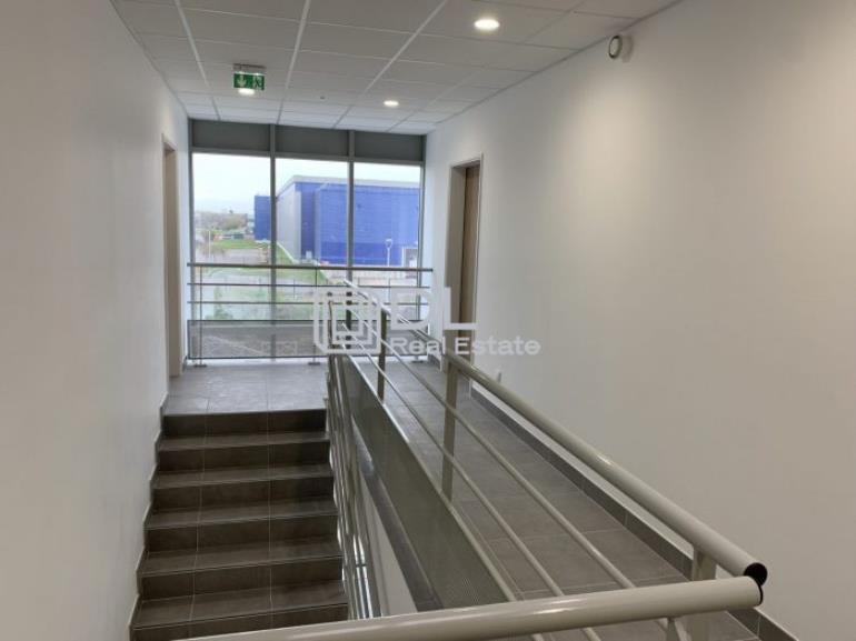 Entrepôt à louer à Brétigny-sur-Orge - 874 m²