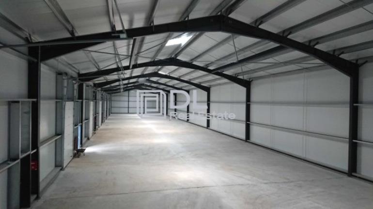 Entrepôt à louer à Bruyères-le-Châtel - 588 m²