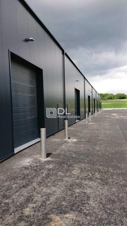 Entrepôt à louer à Bruyères-le-Châtel - 588 m²
