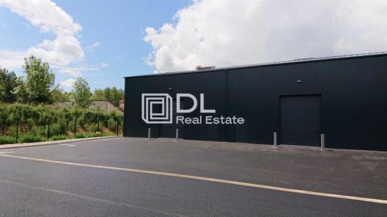 Entrepôt à louer à Bruyères-le-Châtel - 588 m²