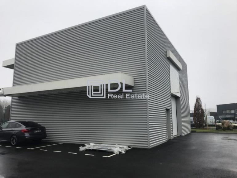 Entrepôt à louer à Saint-Pierre-du-Perray - 150 m²