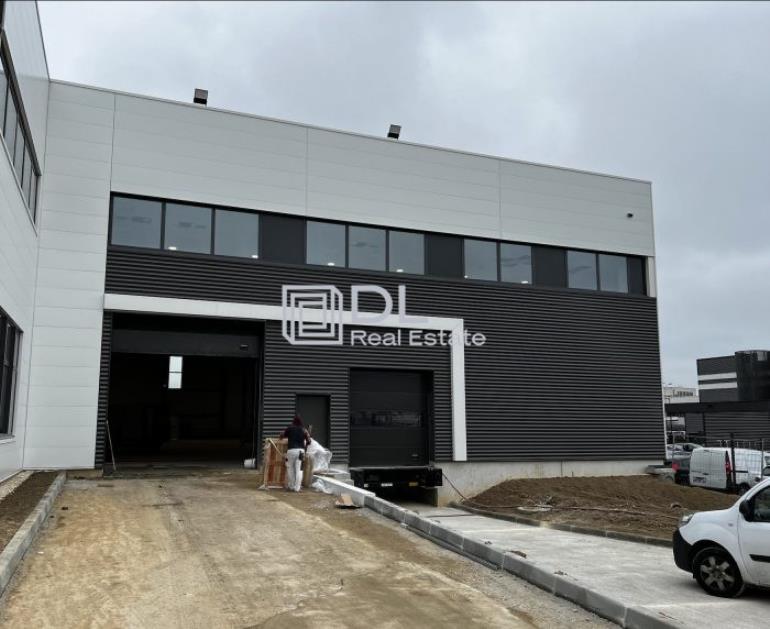 Entrepôt à louer à Viry-Châtillon - 2 687 m²