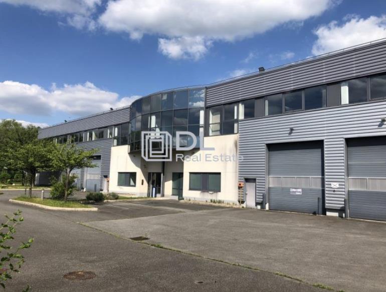 Entrepôt à louer à Magny-les-Hameaux - 4 410 m²