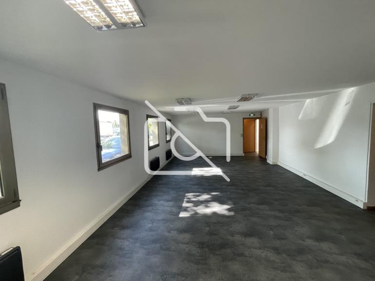Entrepôt à louer à Neuilly-sur-Marne - 542 m²