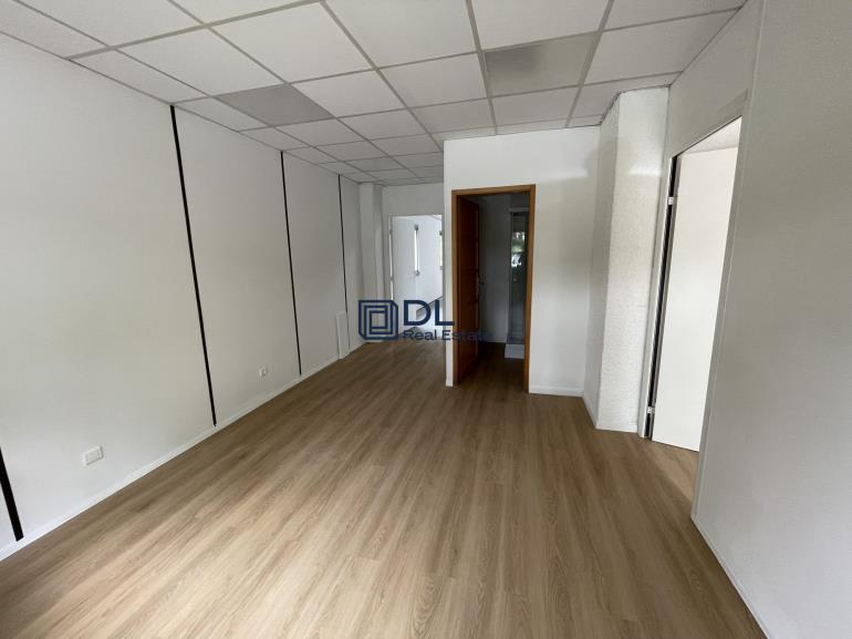 Entrepôt à louer à Les Ulis - 352 m²