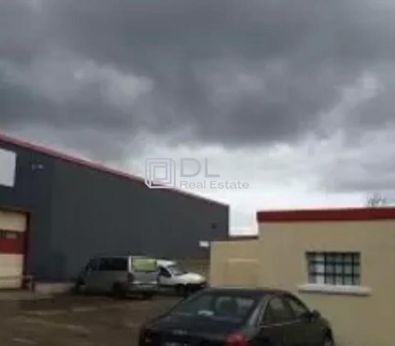 Entrepôt à louer à Yerres - 130 m²