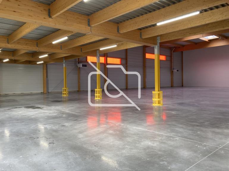 Entrepôt à louer à Brie-Comte-Robert - 3 287 m²