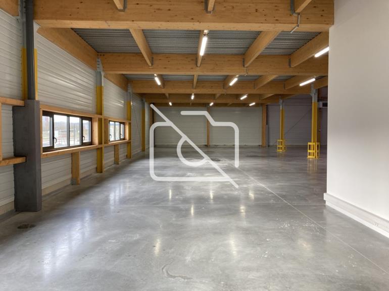 Entrepôt à louer à Brie-Comte-Robert - 3 287 m²