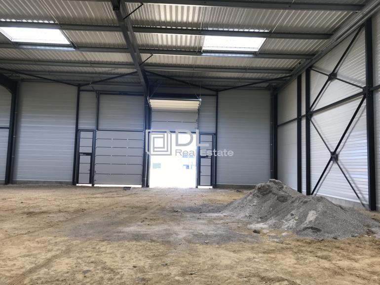 Entrepôt à vendre à Moissy-Cramayel - 421 m²