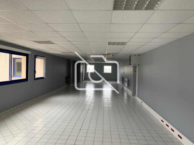 Entrepôt à vendre à Morangis - 2 200 m²