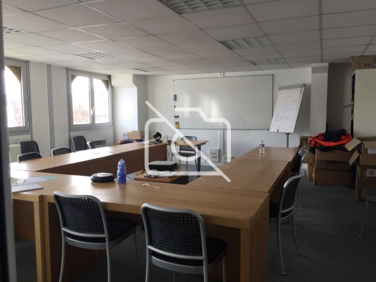 Entrepôt à louer à Noisy-le-Grand - 1 160 m²