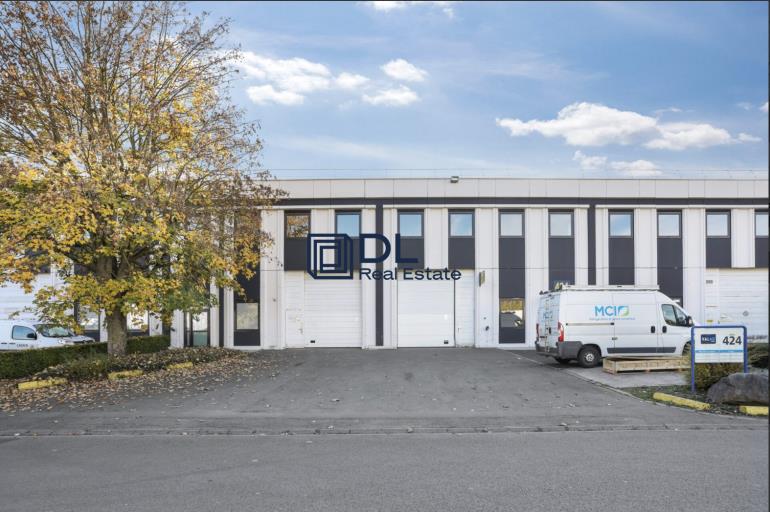 Entrepôt à louer à Villeneuve-d Ascq - 1 816 m²