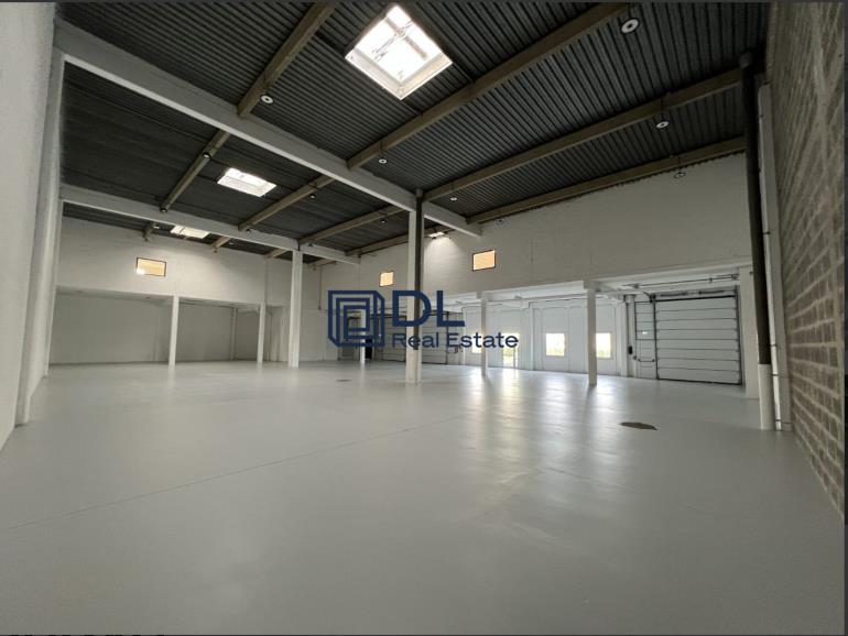 Entrepôt à louer à Villeneuve-d Ascq - 1 816 m²