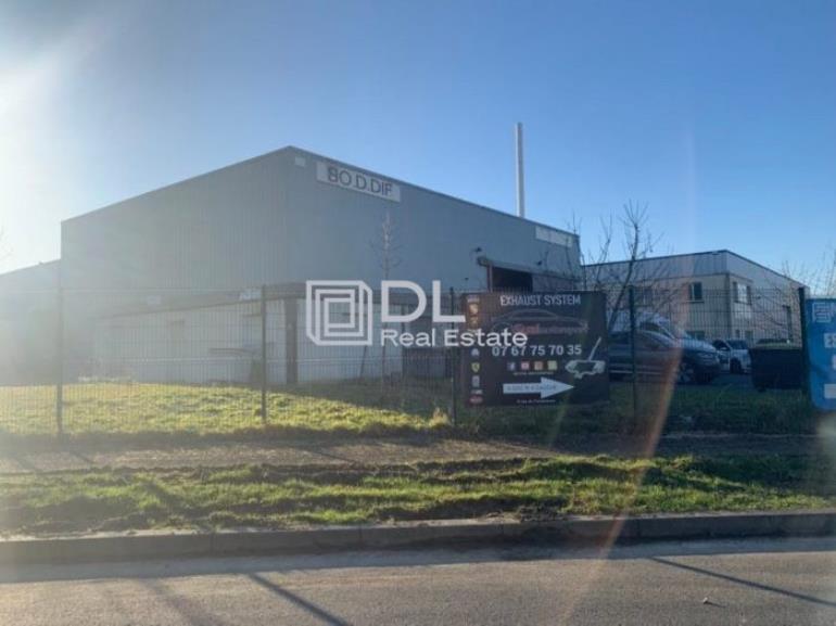 Entrepôt à vendre à Servon - 350 m²