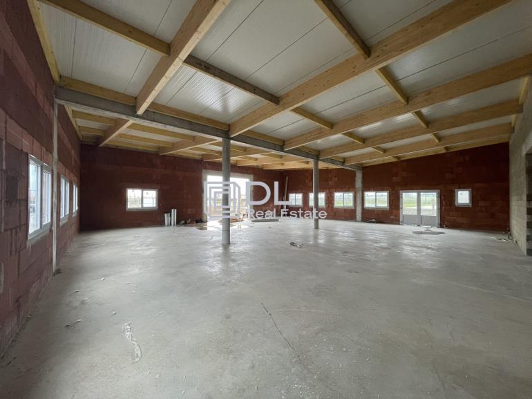 Entrepôt à louer à Orly - 995 m²