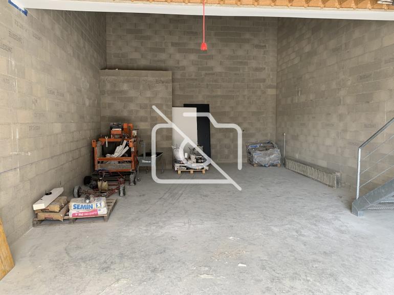 Entrepôt à louer à Ozoir-la-Ferrière - 110 m²