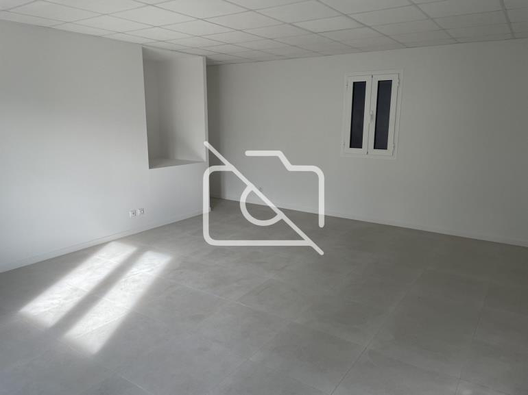 Entrepôt à louer à Ozoir-la-Ferrière - 110 m²