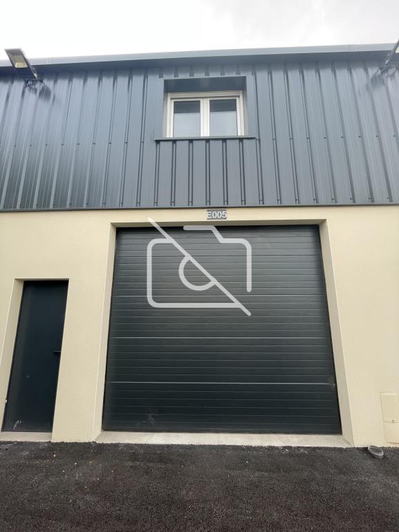 Entrepôt à louer à Ozoir-la-Ferrière - 110 m²