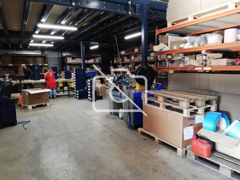 Entrepôt à louer à Saint-Soupplets - 892 m²