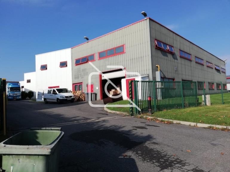 Entrepôt à louer à Saint-Soupplets - 892 m²
