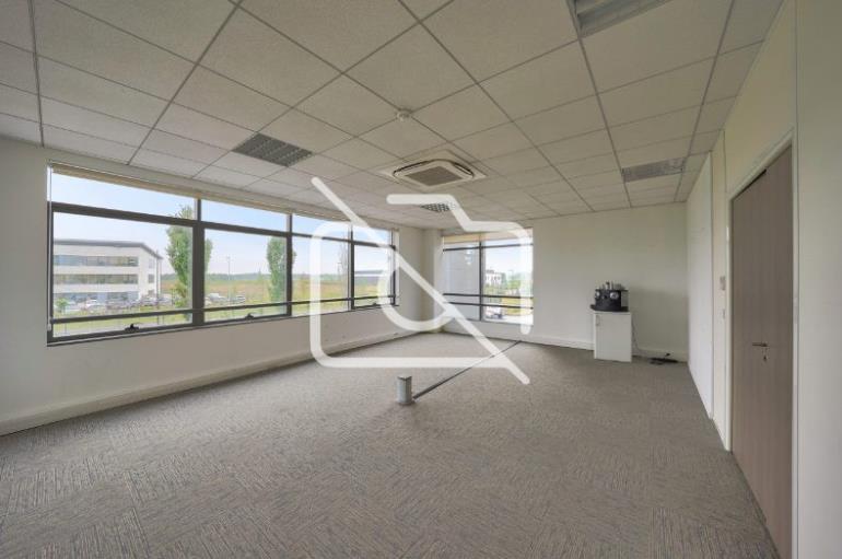 Entrepôt à louer à Lieusaint - 3 290 m²