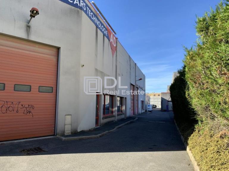 Entrepôt à louer à Pontault-Combault - 530 m²