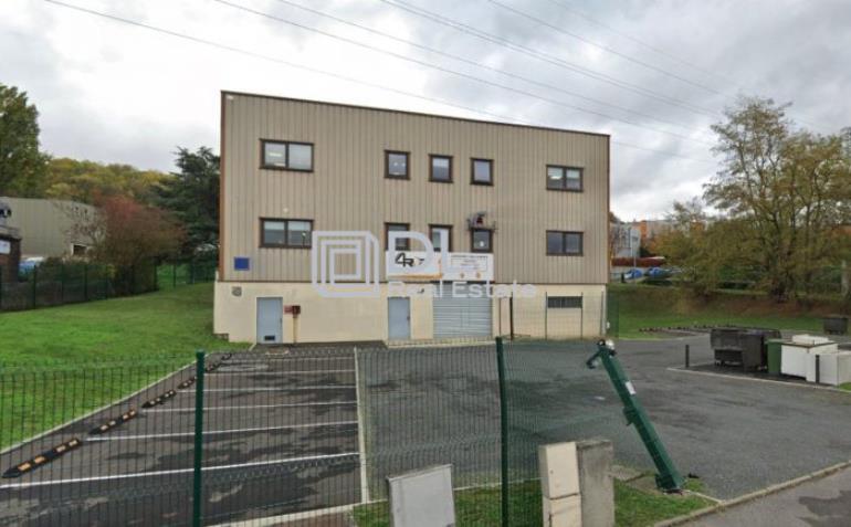 Entrepôt à louer à Neuilly-sur-Marne - 900 m²