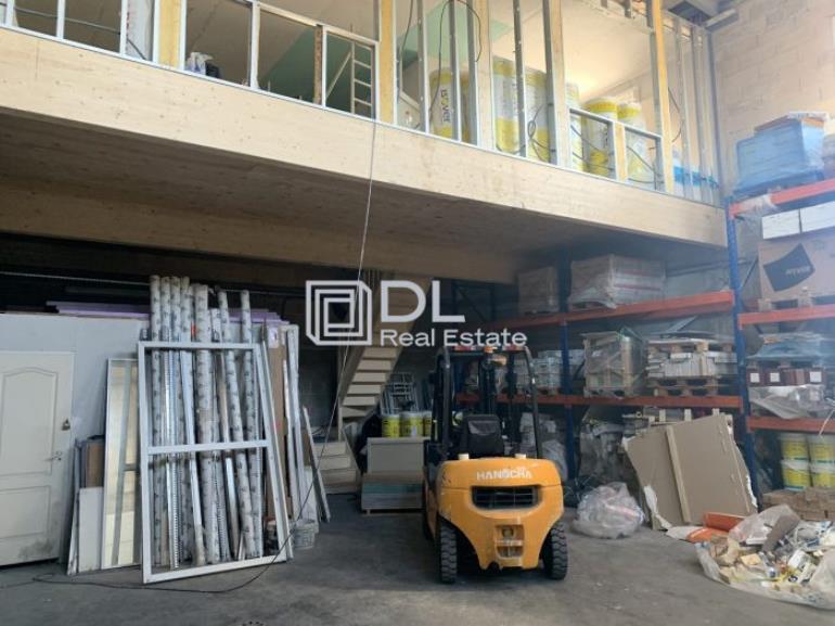 Entrepôt à louer à Crosne - 210 m²