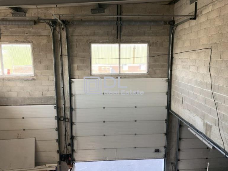 Entrepôt à louer à Crosne - 210 m²