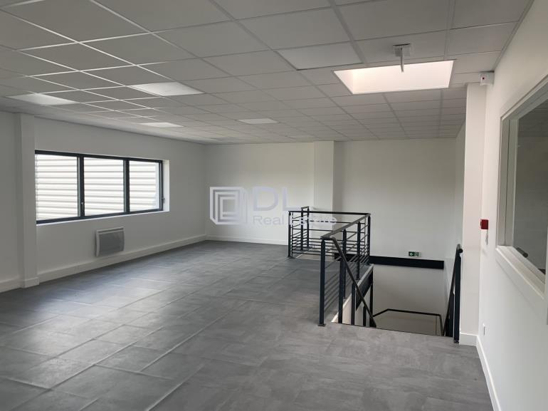 Entrepôt à louer à Villemoisson-sur-Orge - 876 m²