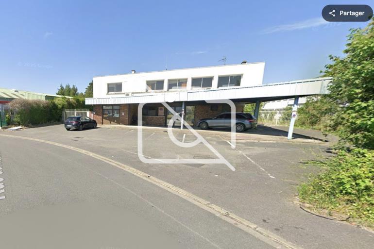 Entrepôt à vendre à Brétigny-sur-Orge - 1 220 m²