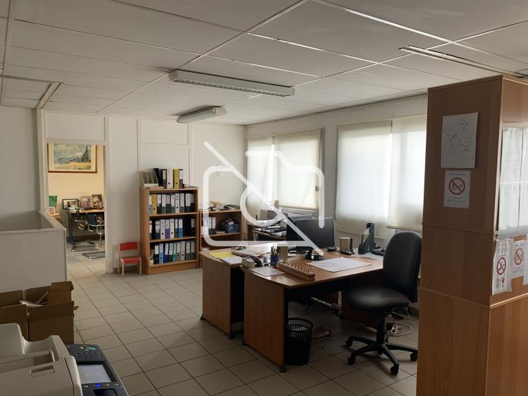 Entrepôt à vendre à Brétigny-sur-Orge - 1 220 m²