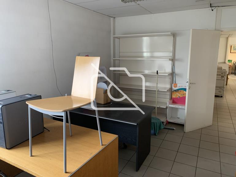 Entrepôt à vendre à Brétigny-sur-Orge - 1 220 m²