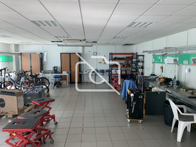 Entrepôt à louer à Alfortville - 1 100 m²