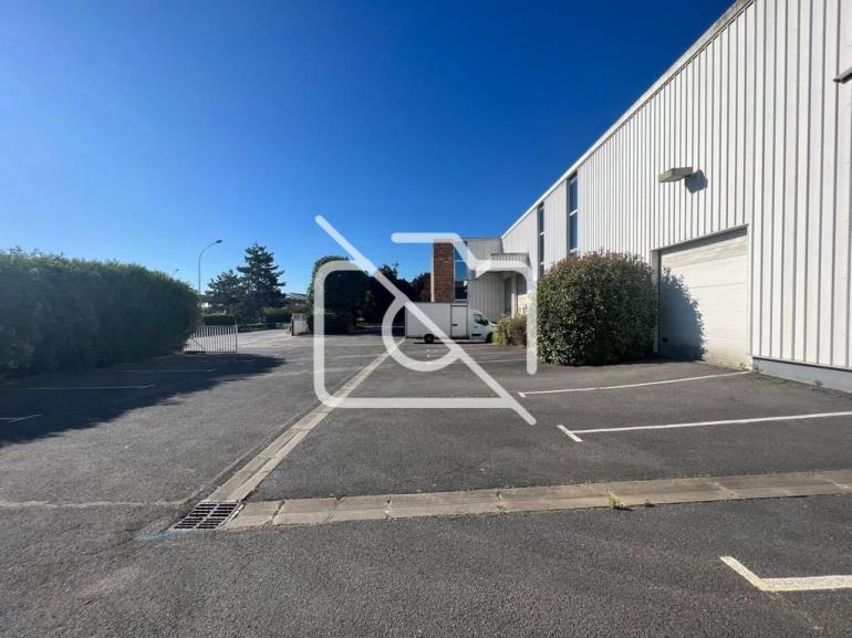 Entrepôt à louer à Mitry-Mory - 3 000 m²
