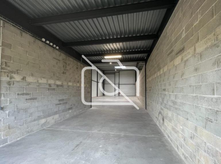 Entrepôt à vendre à Villebon-sur-Yvette - 493 m²