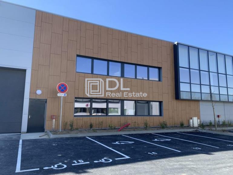 Entrepôt à louer à Grigny - 340 m²