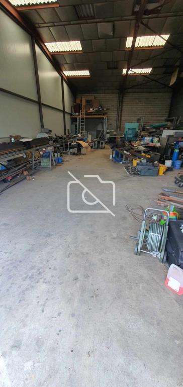 Entrepôt à vendre à Moissy-Cramayel - 240 m²