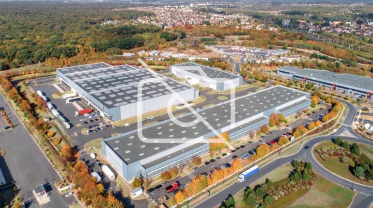 Entrepôt à louer à Combs-la-Ville - 3 403 m²